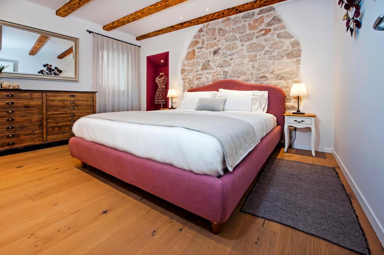 Apartments Casa De Amicis โรวีน ภายนอก รูปภาพ