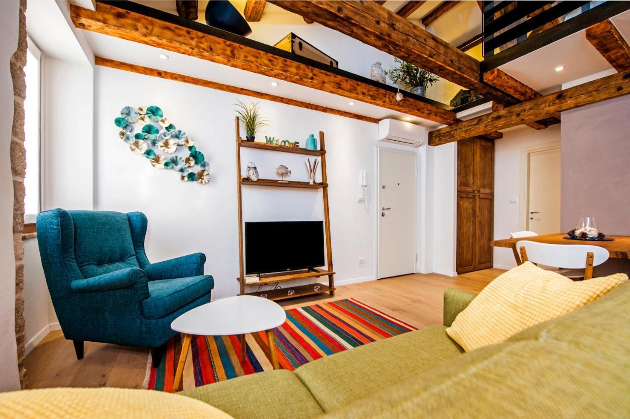 Apartments Casa De Amicis โรวีน ภายนอก รูปภาพ