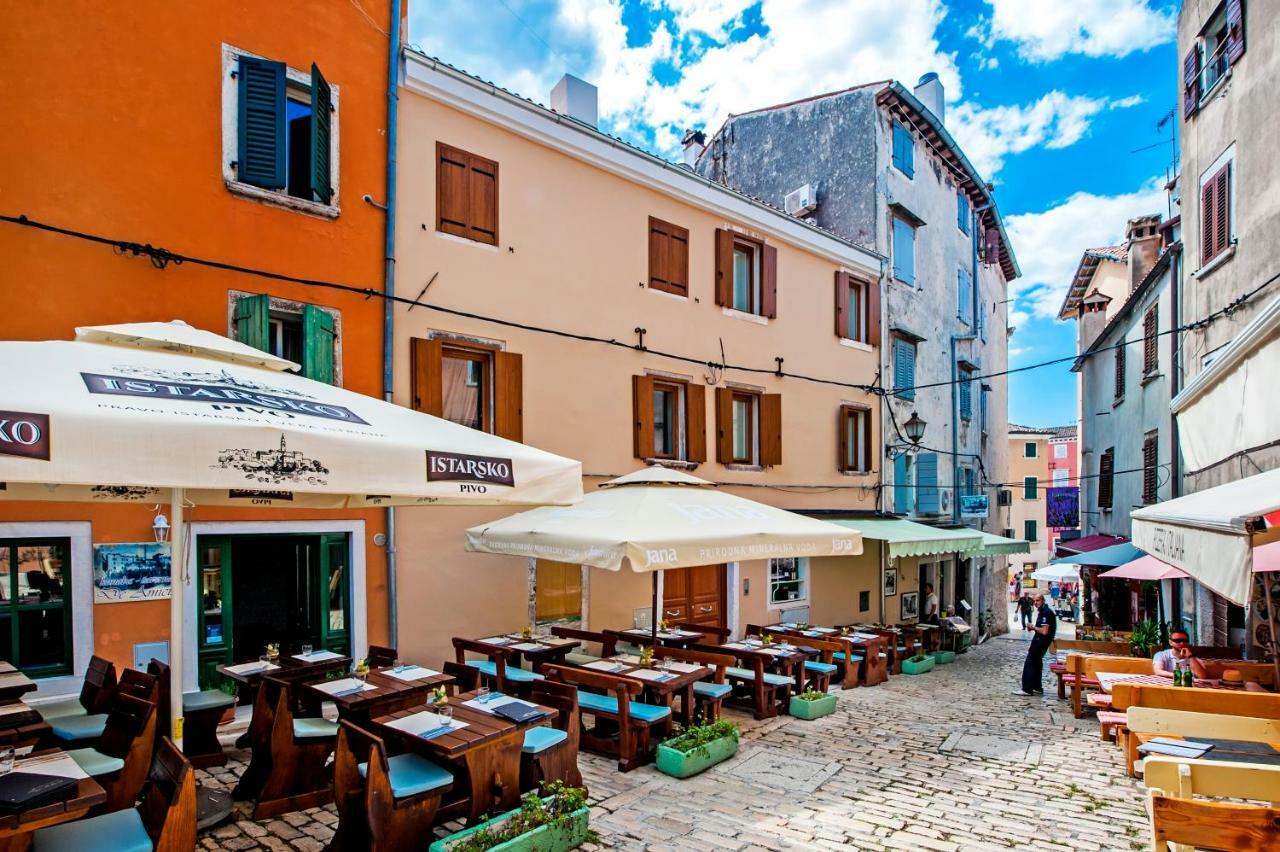 Apartments Casa De Amicis โรวีน ภายนอก รูปภาพ